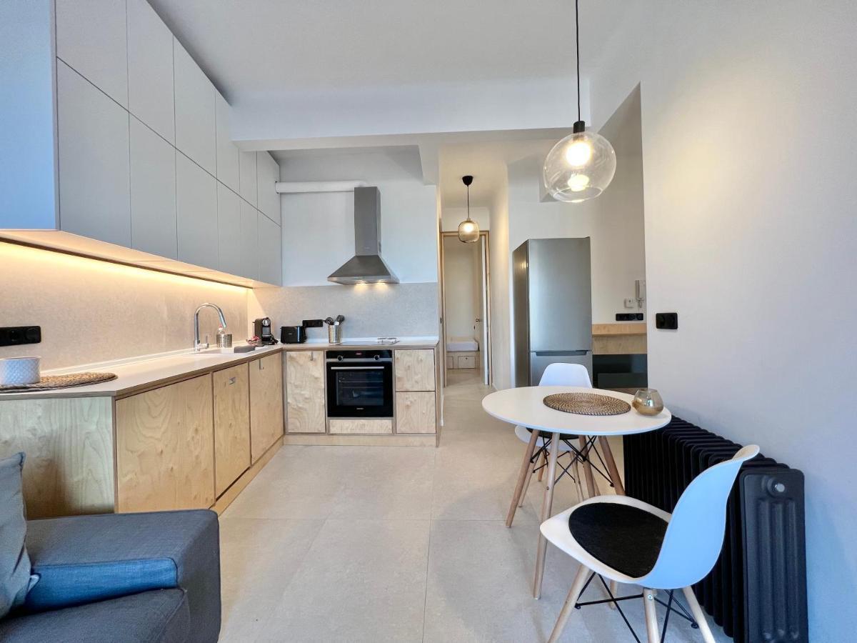 #Plato Apt By Halu! Apartments Thessaloniki Exterior photo